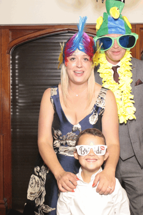 Laura and Mo's Wedding | View more photos from the event at gallery.myphotoboothexperience.co.uk/u/MyPhotoBoothExperienceLtd/Laura-and-Mos-Wedding